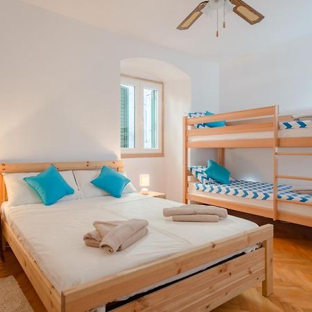 LCT Alberti Palace Apartment Spalato Esterno foto
