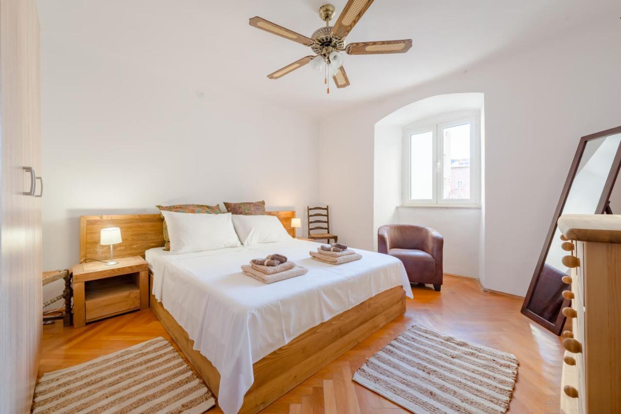 LCT Alberti Palace Apartment Spalato Esterno foto